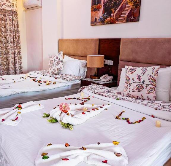 هتل Jewel Matrouh