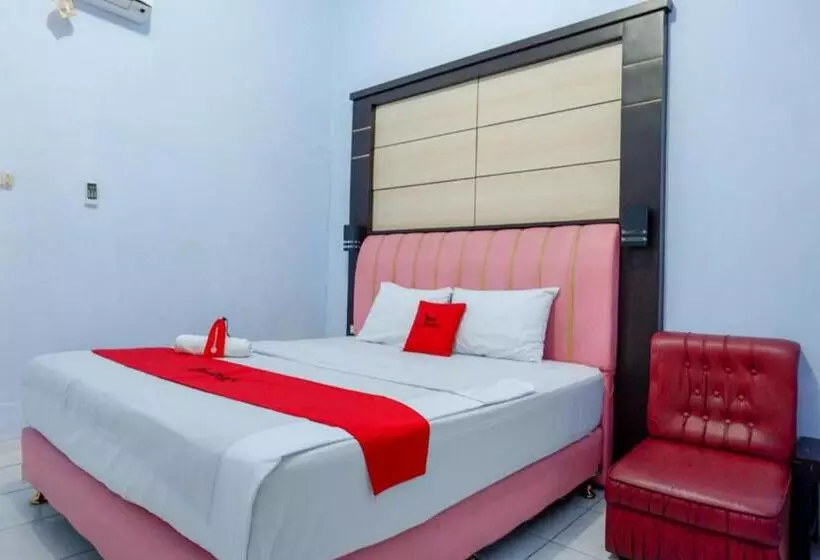 Hotelli Reddoorz Plus Syariah Near Stasiun Pekalongan 2