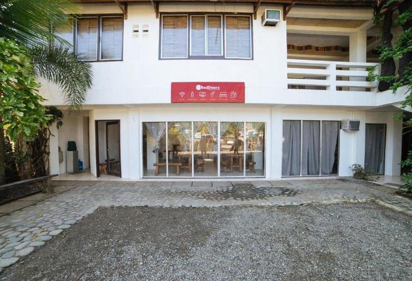 בית מלון כפרי Reddoorz @ Sabang Beach Baler