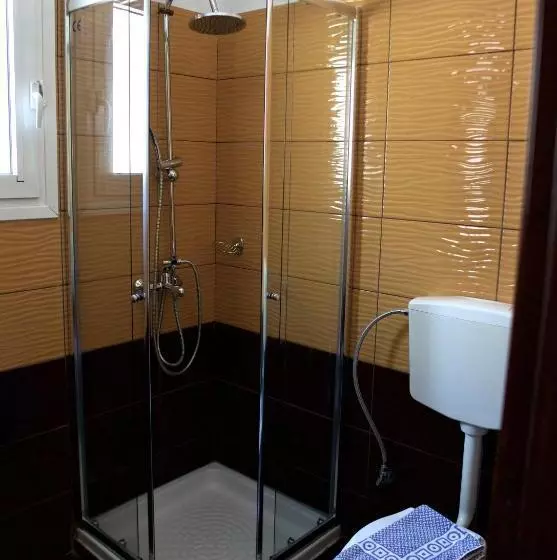 Hotelli Rooms Batalogianni