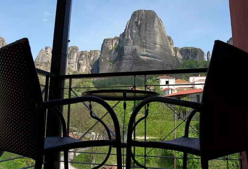 Hotelli Rooms Batalogianni