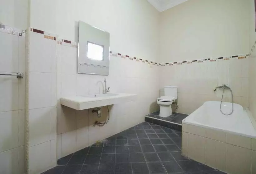 ペンション Reddoorz Near Rs Harapan Pematang Siantar