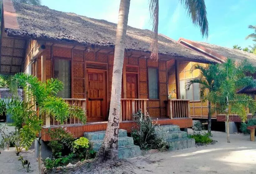 هاستل Jjs Backpackers Village
