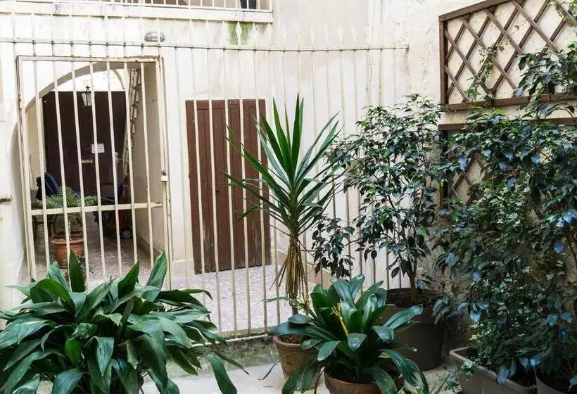 ベッドアンドブレックファースト Donato Rooms