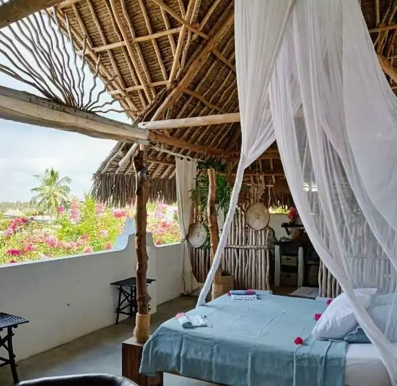 تختخواب و صبحانه Huhuru House