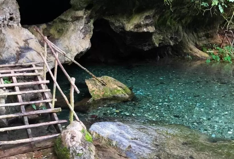 ベッドアンドブレックファースト Sunset Bungalows & Gh