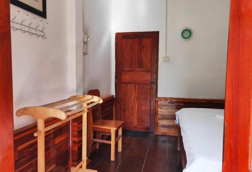 住宿加早餐  Sunset Bungalows & Gh