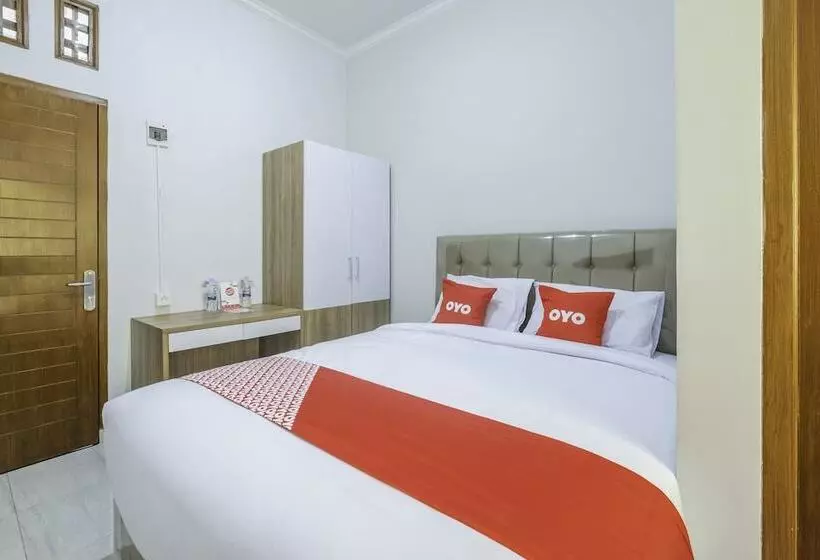 Hotel Oyo 2072 Wisma Teratai