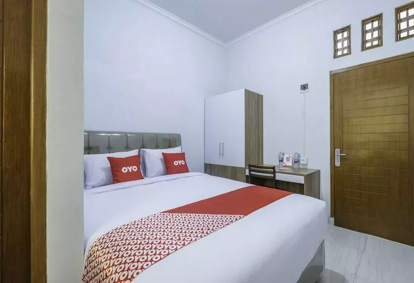 Hotel Oyo 2072 Wisma Teratai