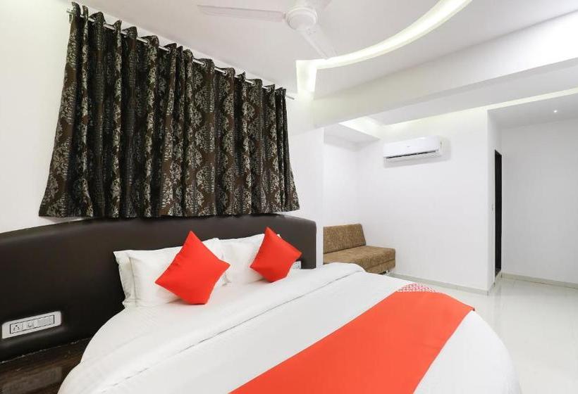 בית מלון כפרי Oyo 49805 The Midway Sky