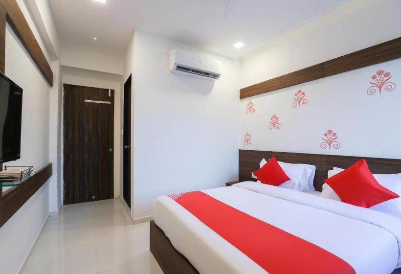 בית מלון כפרי Oyo 49805 The Midway Sky