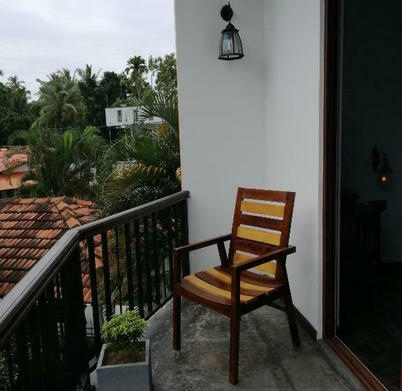 بنسيون Surf N Summer