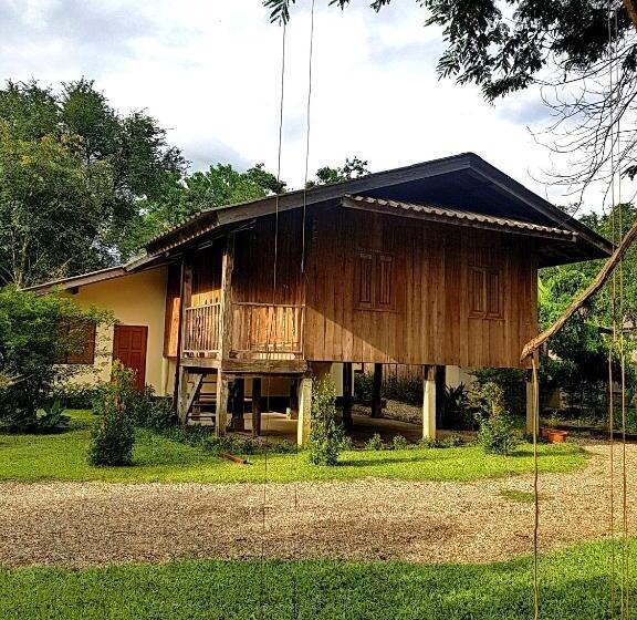 فندق صغير Brown House Chiangdao