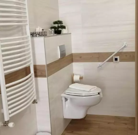 ベッドアンドブレックファースト Ludvig Panzió