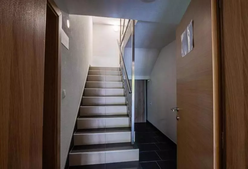 تختخواب و صبحانه Sobe Kod Bakija