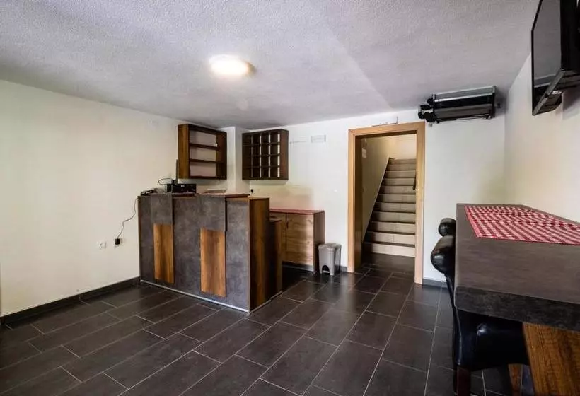 تختخواب و صبحانه Sobe Kod Bakija