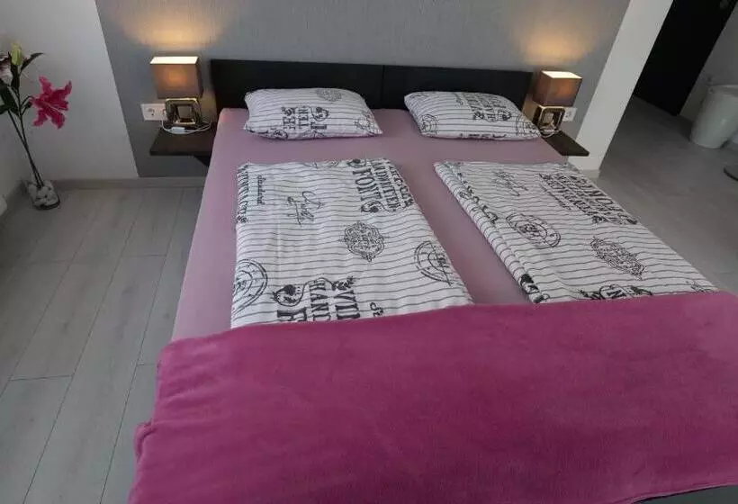 ホテル Anna Villa Füred Boutique Rooms