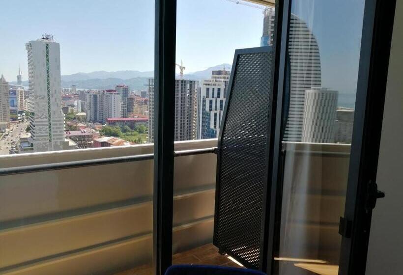هتل Orbi City Apartments Batumi