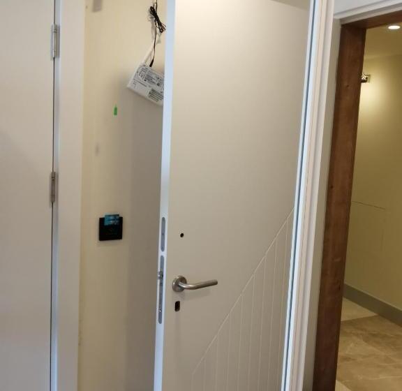 هتل Orbi City Apartments Batumi