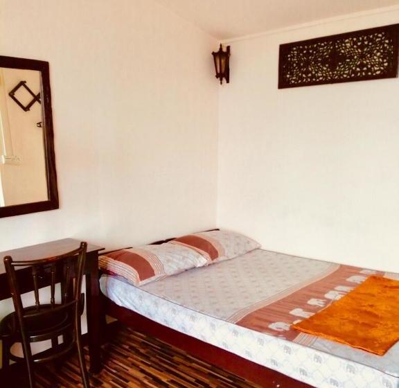 Suvarnabhumi Airport Yha Hostel