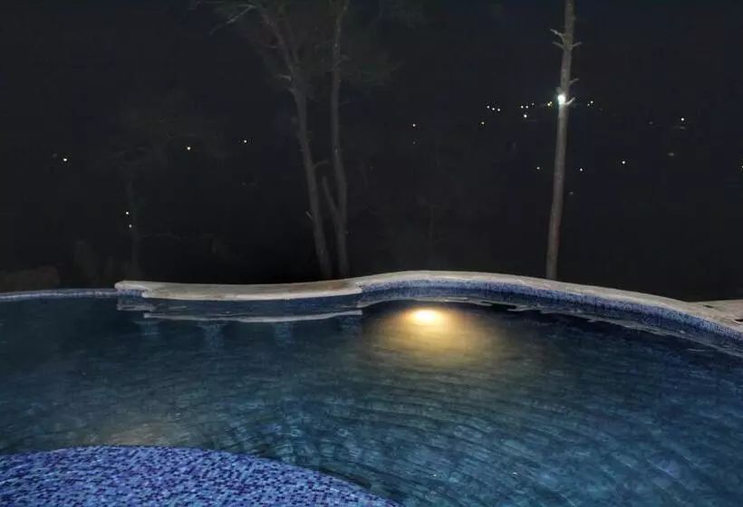 هاستل Vista Verde Lodge