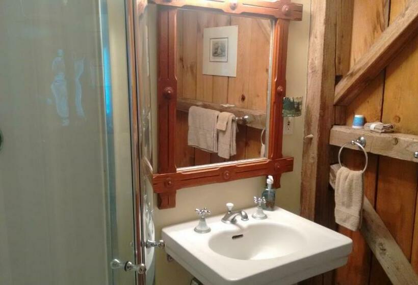 Bed and Breakfast Lodge At Millstone Hill