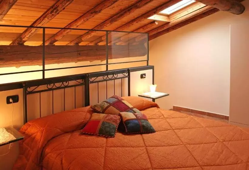 ホテル Agriturismo La Staffa