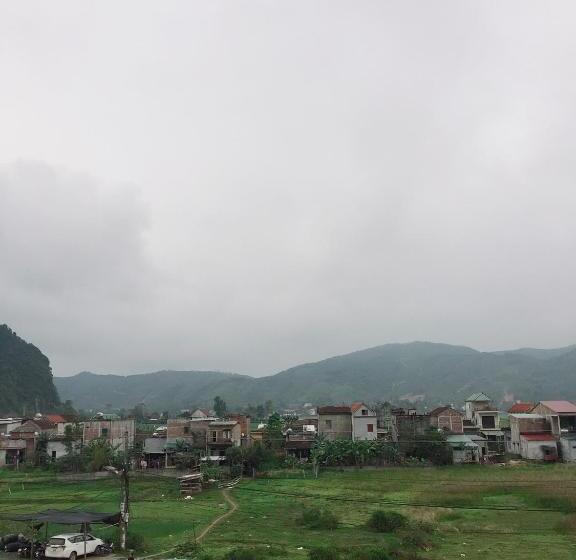 هتل Golden Forest Homestay