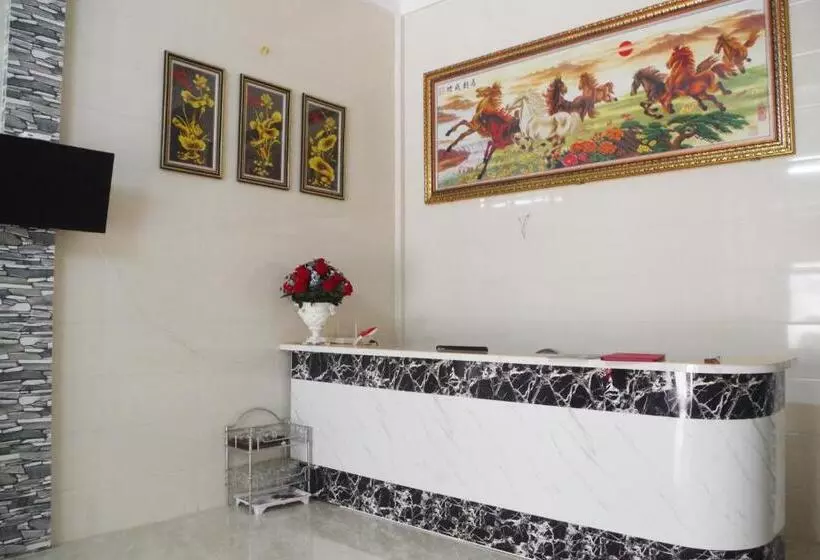 هتل Golden Forest Homestay