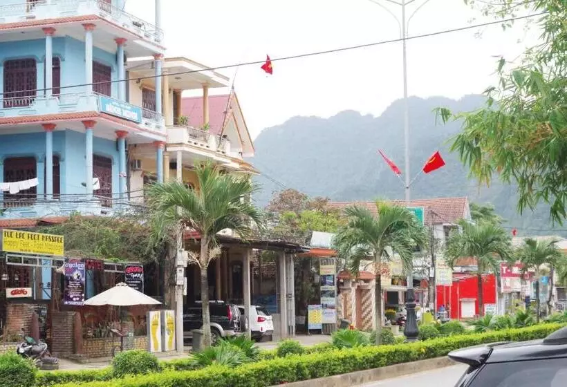 هتل Golden Forest Homestay