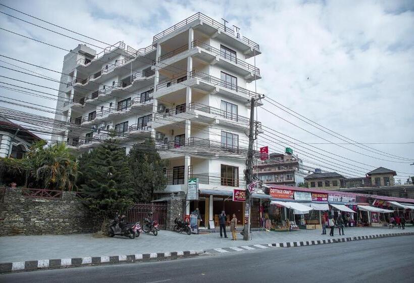 هتل Himalayan Vacation