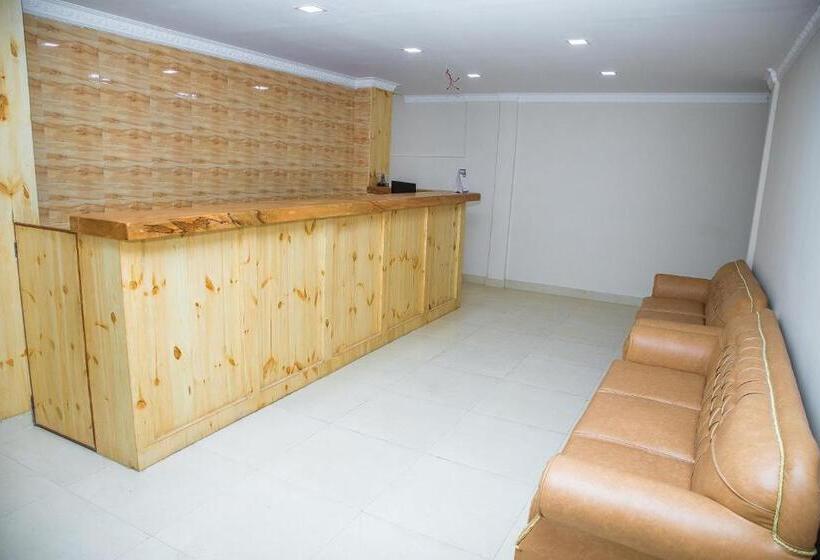 هتل Himalayan Vacation