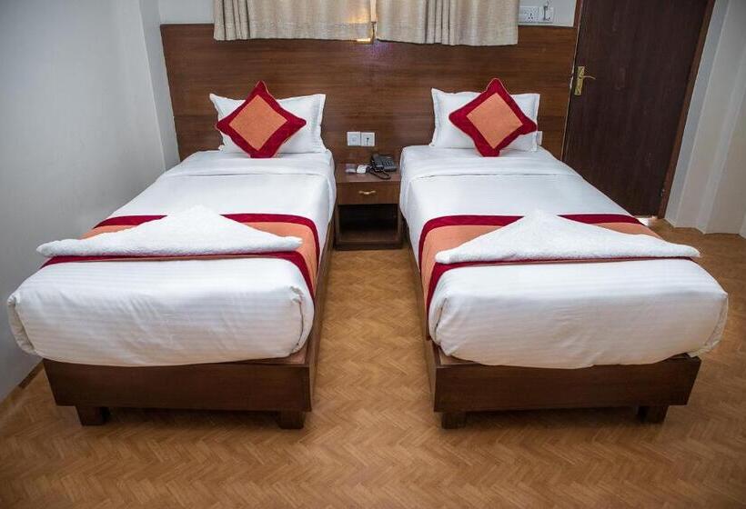 هتل Himalayan Vacation