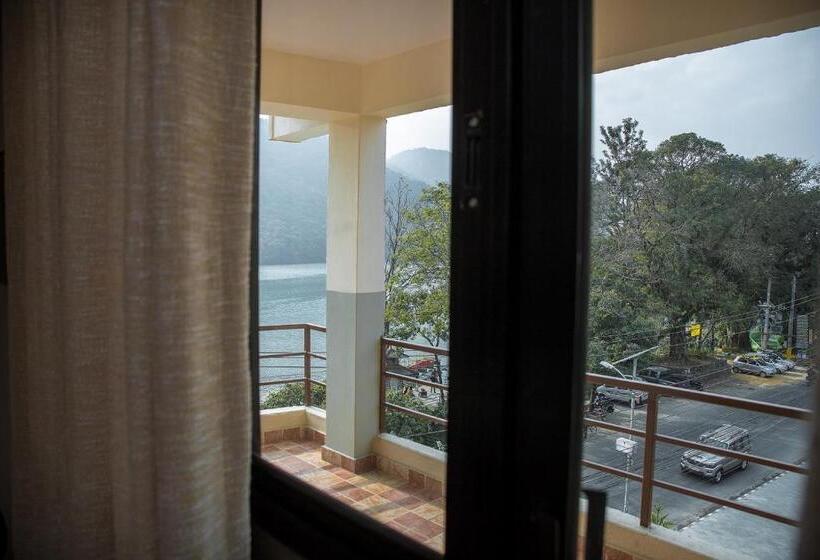 هتل Himalayan Vacation