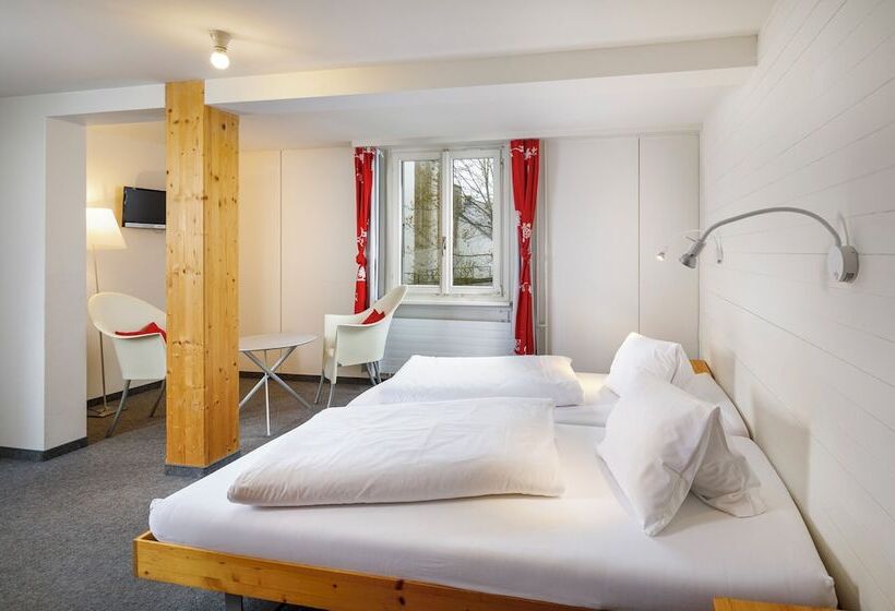 فندق Hirschen Guesthouse   Village