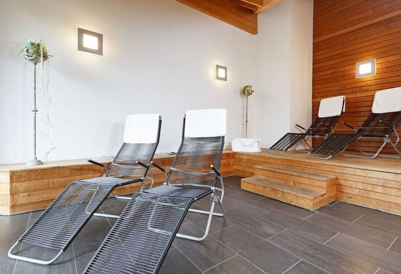 فندق Hirschen Guesthouse   Village