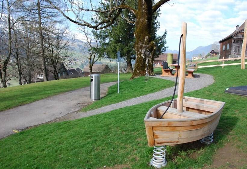 فندق Hirschen Guesthouse   Village