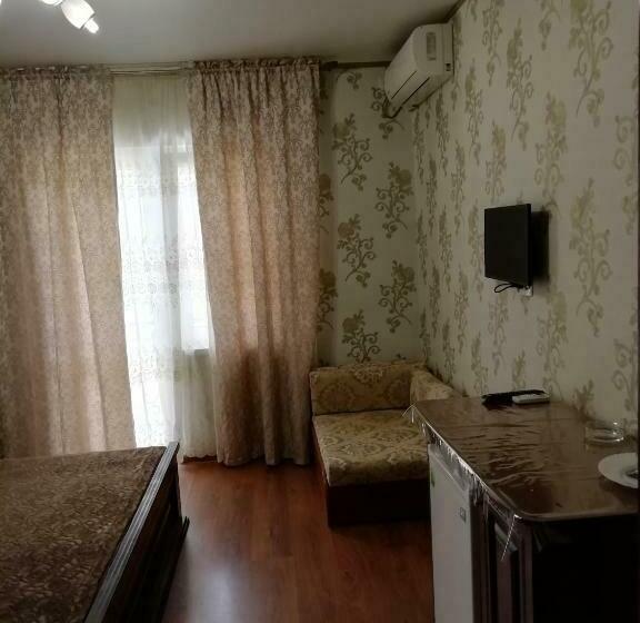 پانسیون Mini Hotel Yanson 2