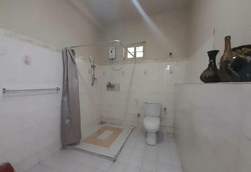 هاستل Lake Breeze