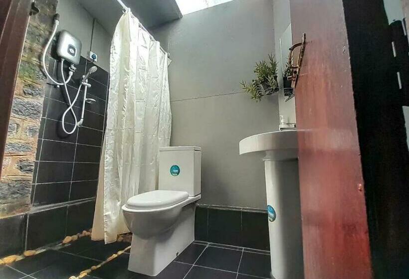 هاستل Lake Breeze