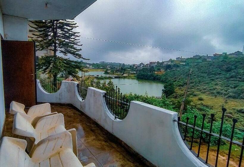 هاستل Lake Breeze