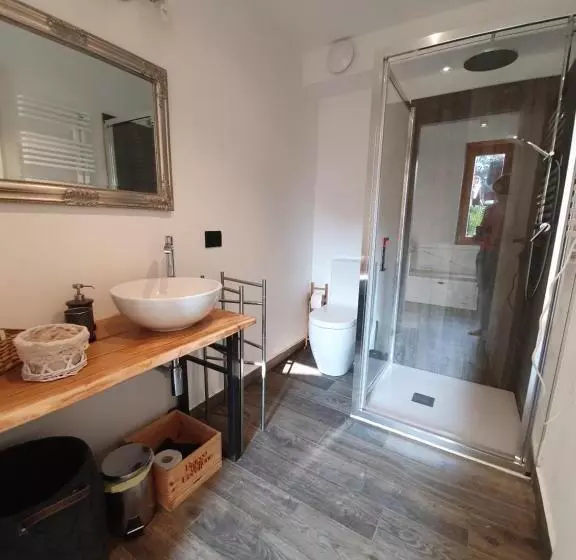 هتل Agriturismo Podere Nigriano