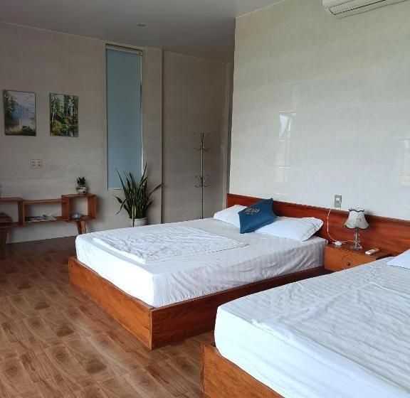 هتل Hugo Homestay