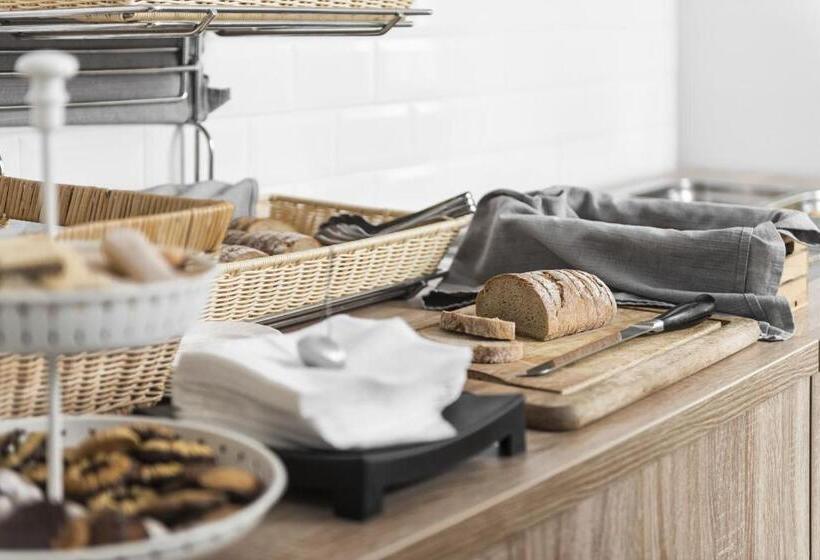 Пансион Chesscom Guesthouse