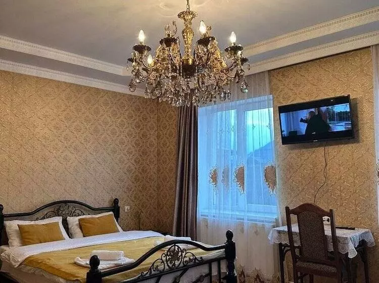 پانسیون Guest House Elguja Qushashvili