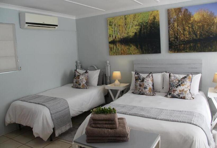 Pension @karoo Guesthouse