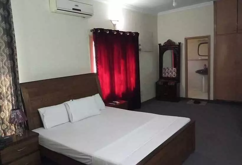 پانسیون Orion Inn