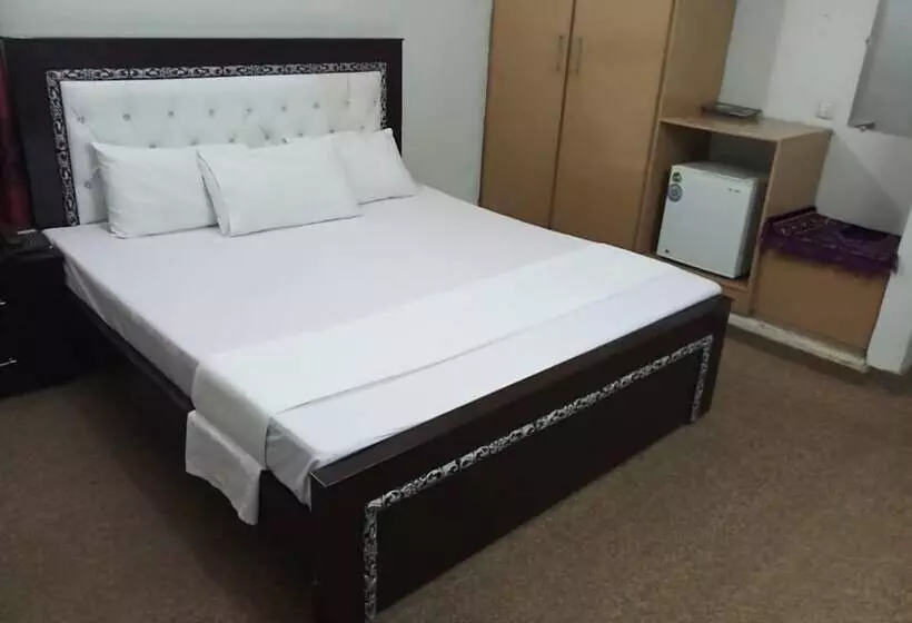 پانسیون Orion Inn