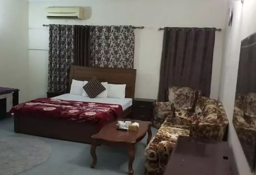 پانسیون Orion Inn