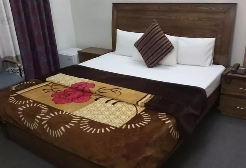 پانسیون Orion Inn